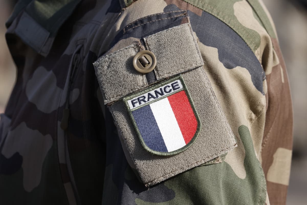 ce nouveau fonds d’investissement « défense » offre 5% de rendement dès 500 €, les épargnants se ruent dessus