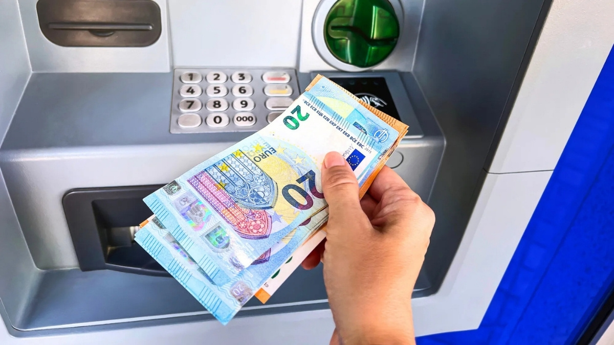 retirer argent distributeur