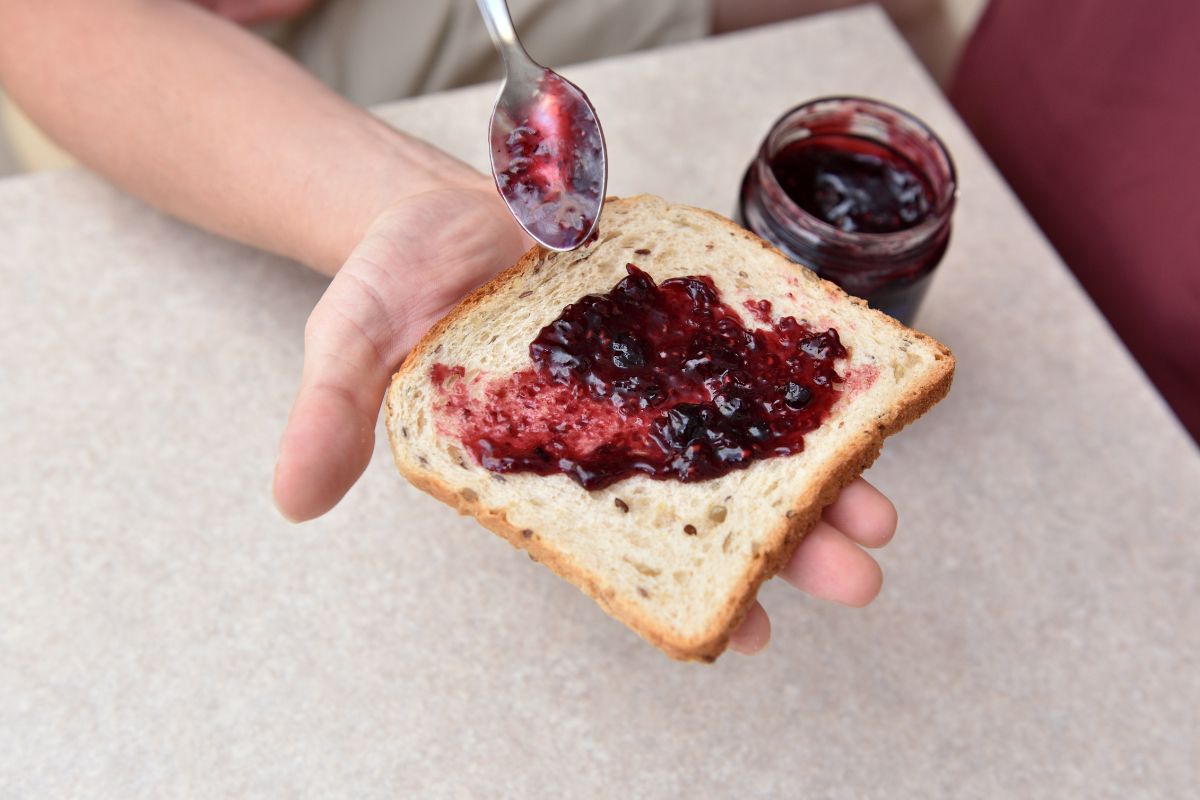 tartine de confiture